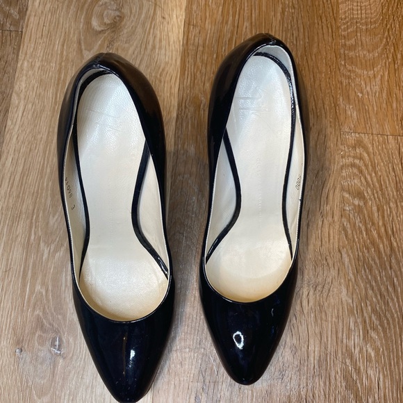 Shoes - Picture 4 of 4